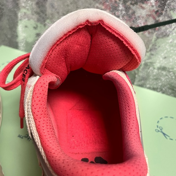 off white shoes - Picture 5 of 7